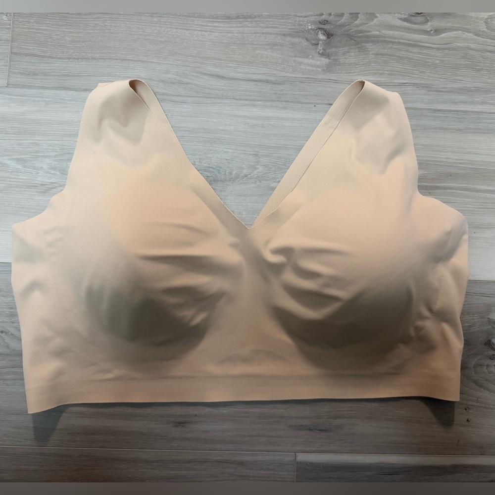Seamless Nude Bra